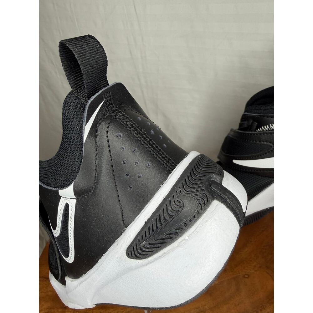 Nike Team Hustle D 11 GS Black White Basketball Shoes Youth 7Y Women’s 8.5 NWT - Picture 13 of 14